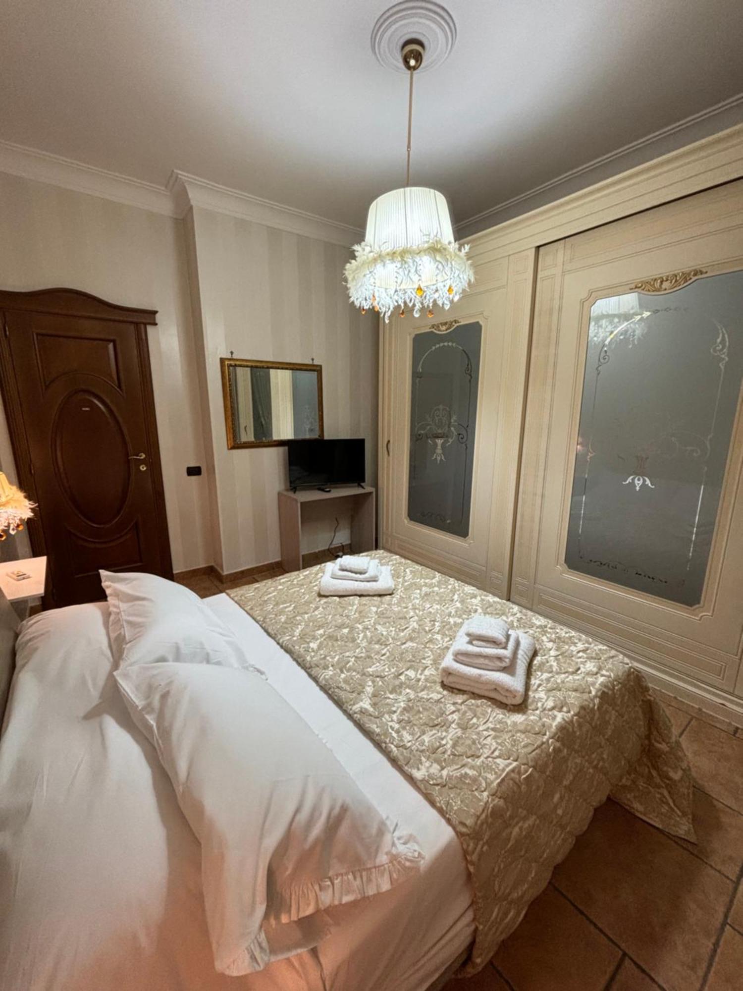 Mg Luxury * Napoli